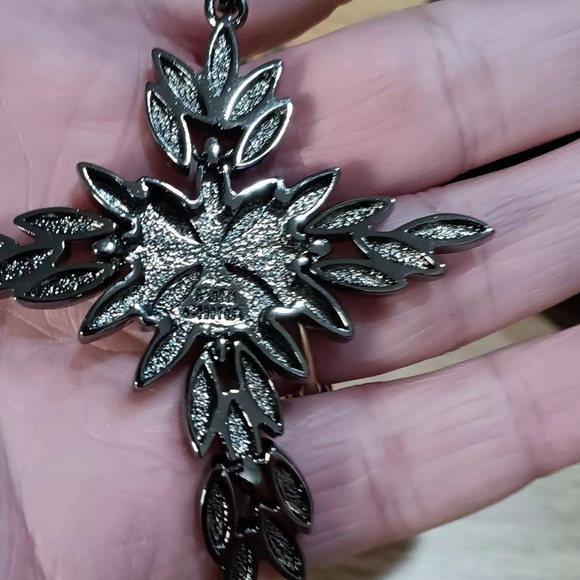 Real Collectibles By Adrienne Diamonite Cross - Picture 6 of 12